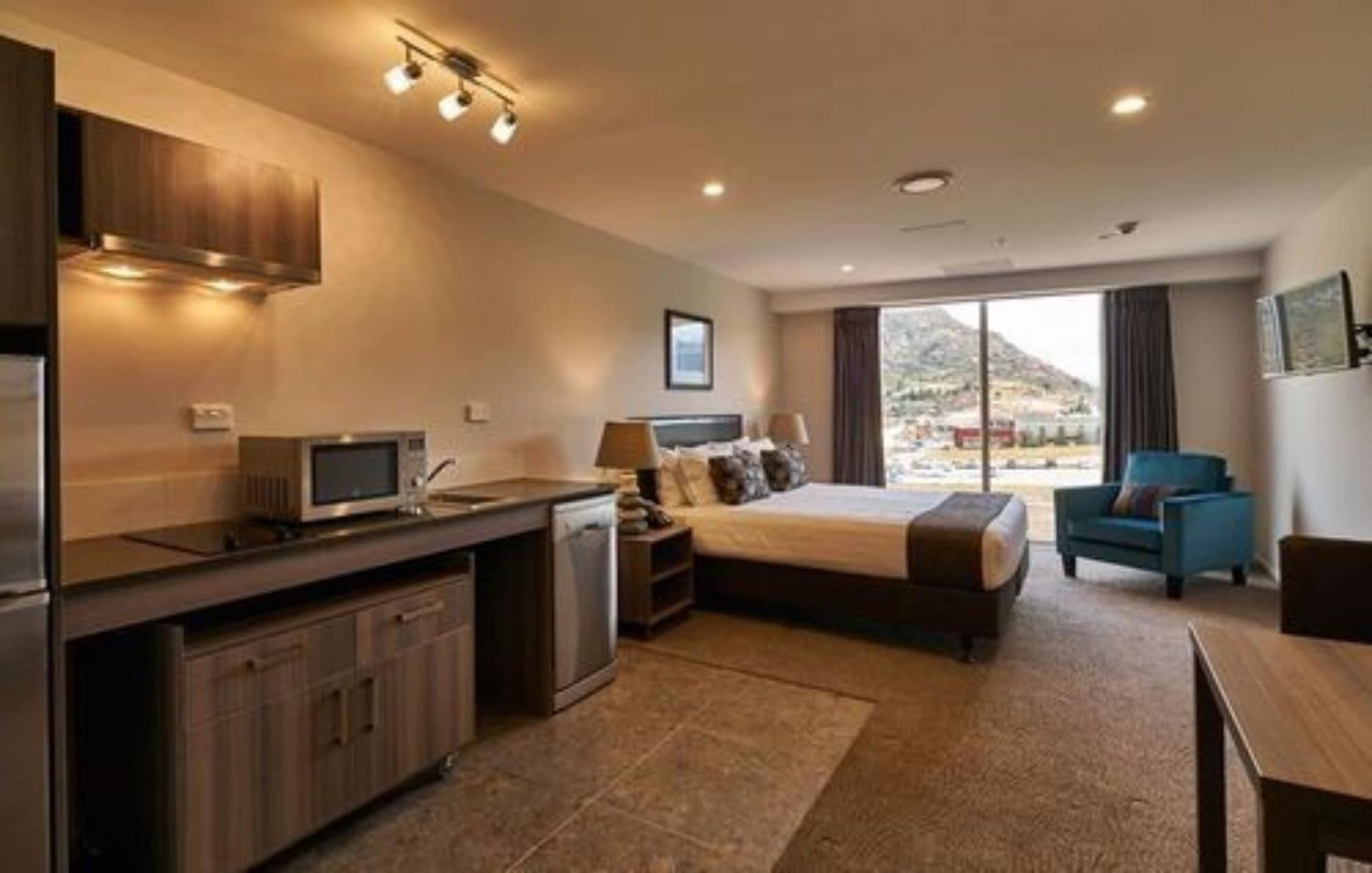 Ramada Suites By Wyndham Queenstown Remarkables Park Eksteriør bilde