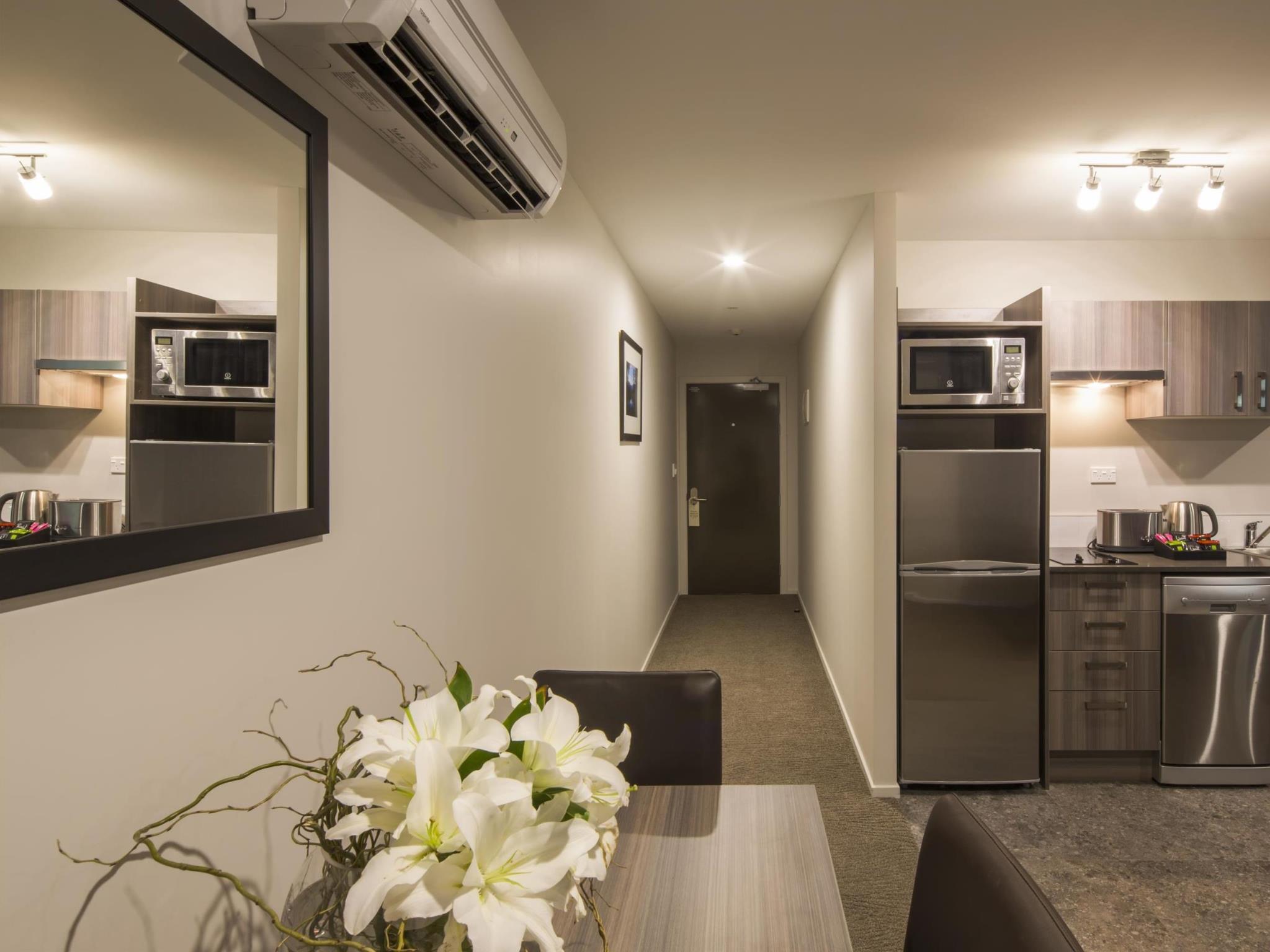 Ramada Suites By Wyndham Queenstown Remarkables Park Eksteriør bilde