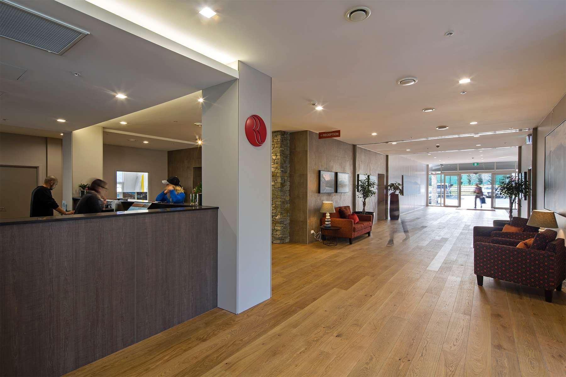Ramada Suites By Wyndham Queenstown Remarkables Park Eksteriør bilde