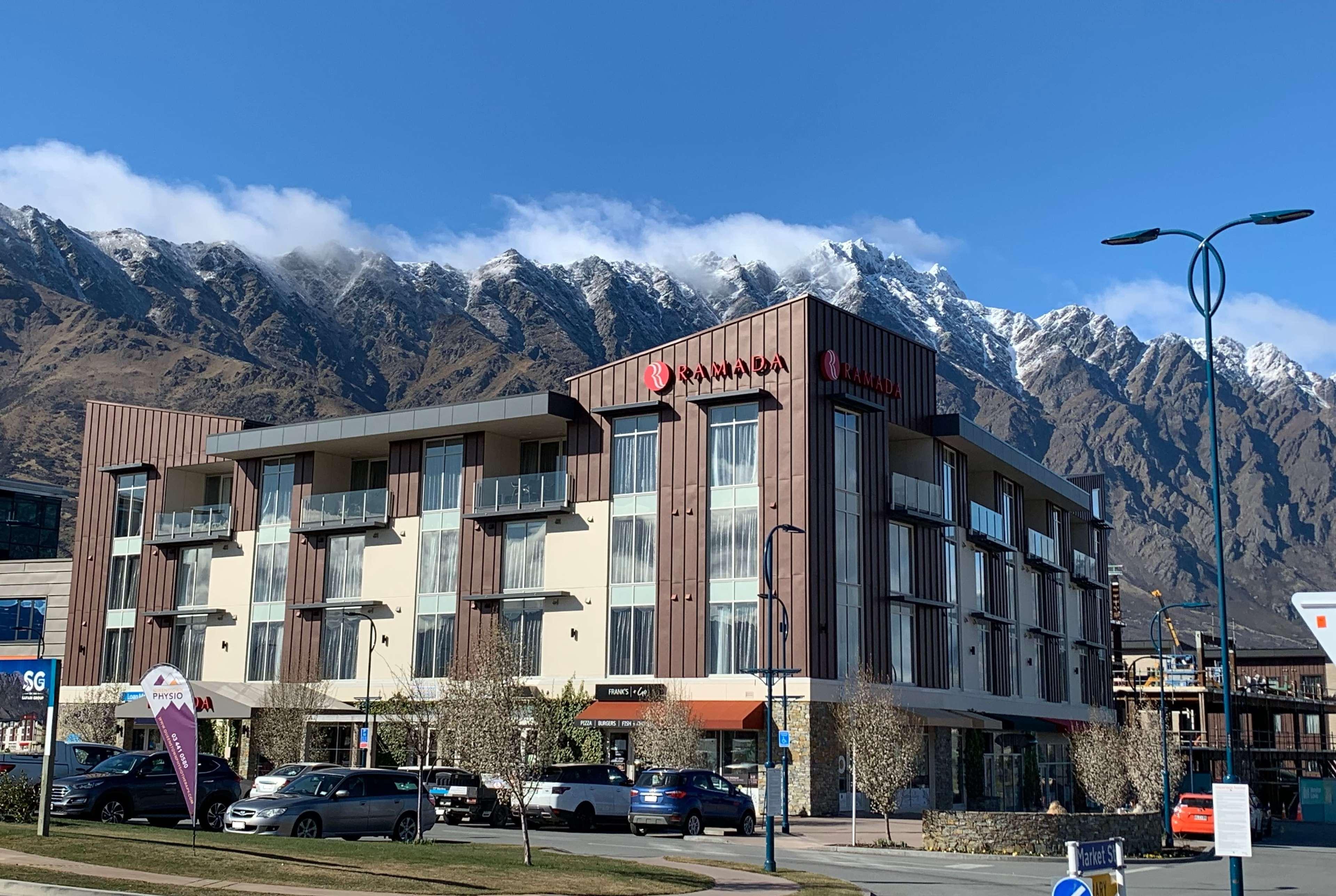 Ramada Suites By Wyndham Queenstown Remarkables Park Eksteriør bilde