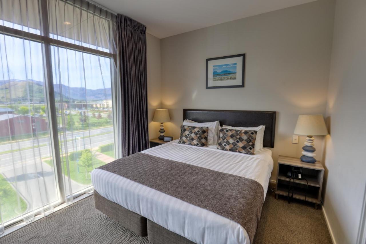 Ramada Suites By Wyndham Queenstown Remarkables Park Eksteriør bilde