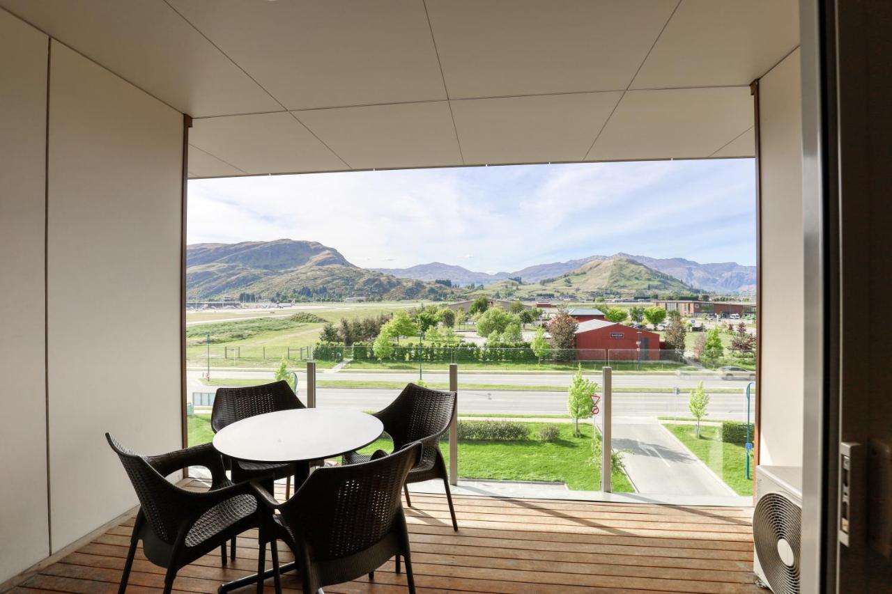 Ramada Suites By Wyndham Queenstown Remarkables Park Eksteriør bilde