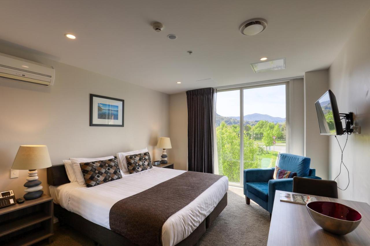 Ramada Suites By Wyndham Queenstown Remarkables Park Eksteriør bilde