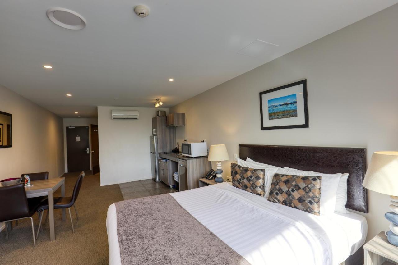 Ramada Suites By Wyndham Queenstown Remarkables Park Eksteriør bilde
