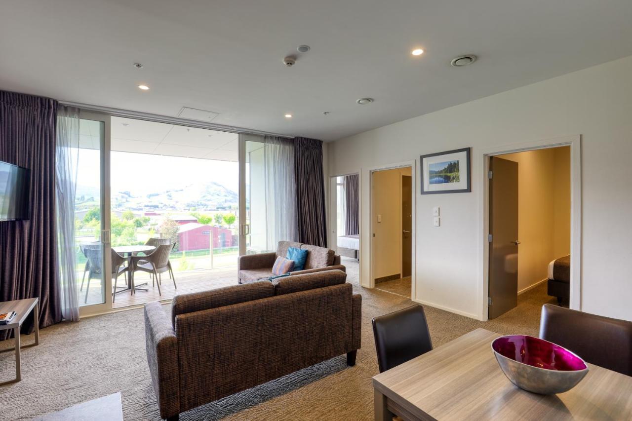 Ramada Suites By Wyndham Queenstown Remarkables Park Eksteriør bilde